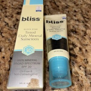 Bliss Block Star SPF 30 Daily Tinted Mineral Sunscreen with Zinc Oxide - All...